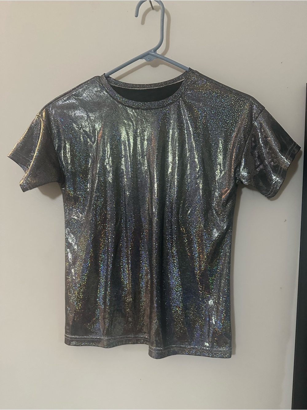 Womenβs Metallic Silver Shimmer Top β Size 150